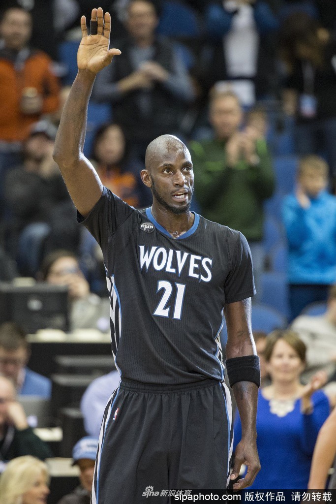 包含清晨明尼苏达森林狼备战德甲；内部沟通细节曝光；目标明确；资深球员宣示担当的词条