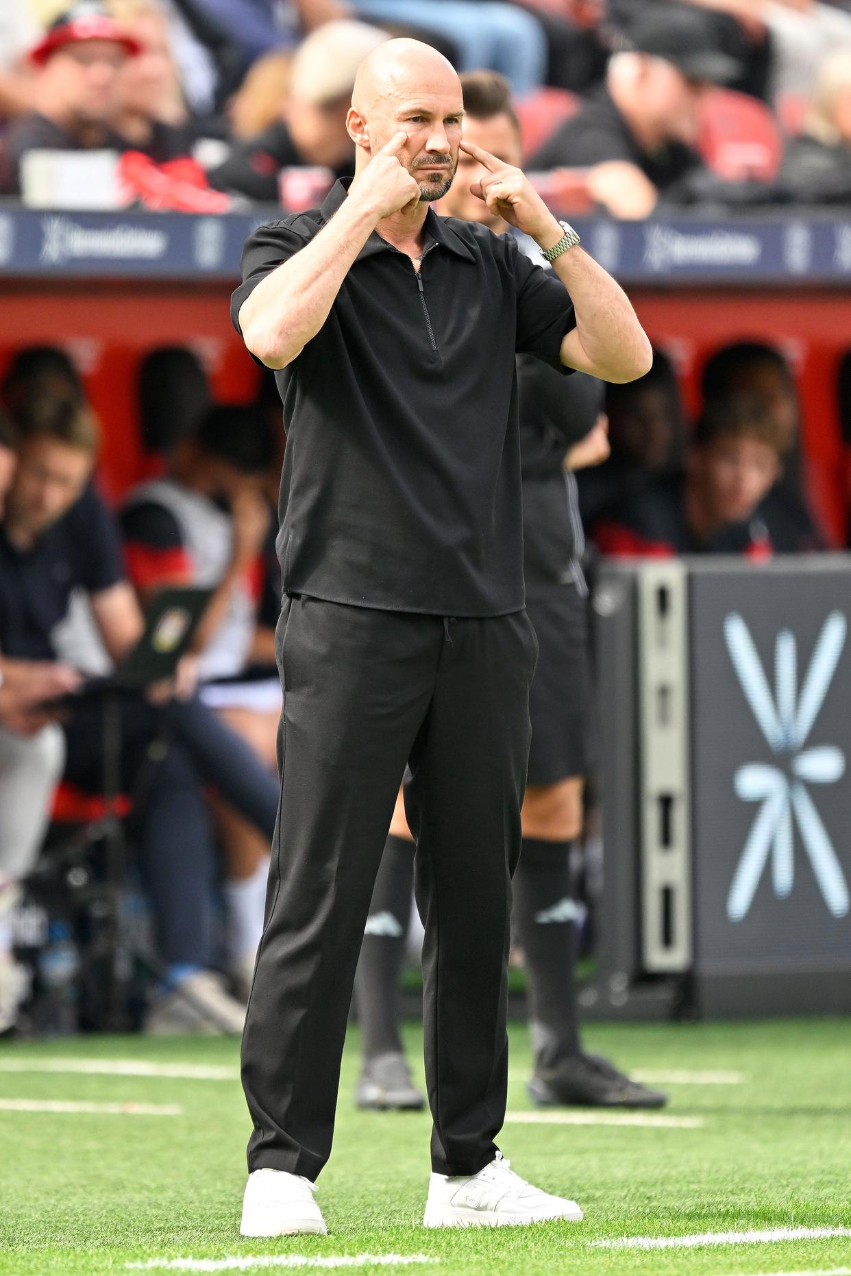 关于勒沃库森迎德甲关键赛，今晨刷新队史纪录，话题不断，医务组通报恢复的信息